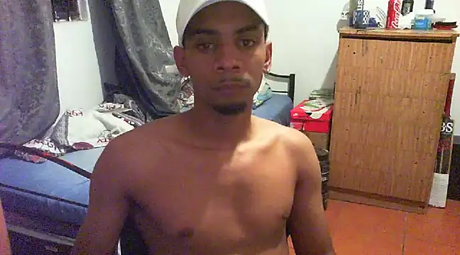 29YOURZ 28  online show from February 10, 7:07 pm