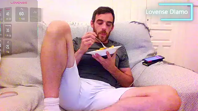  NakedChef  online show from October 8, 10:10 pm