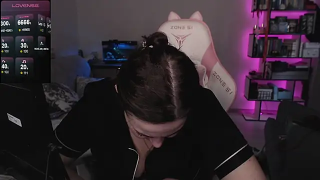 SexyWitch 666 online show from May 14, 5:26 am