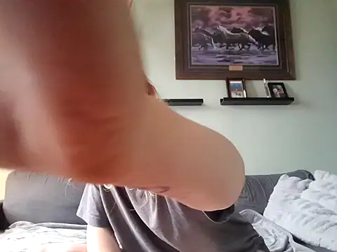 Ryan and Aurora online show from February 11, 7:44 am