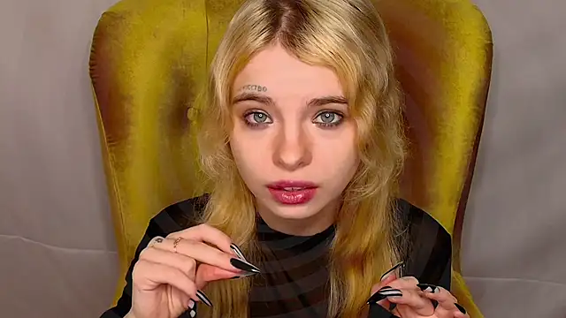 MisssLola online show from October 26, 2:06 pm