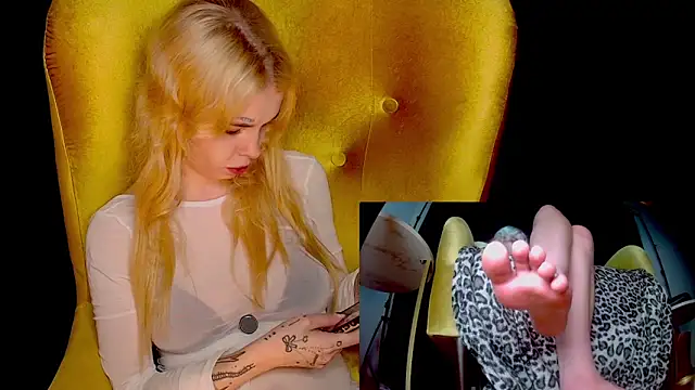 MisssLola online show from October 8, 3:02 pm