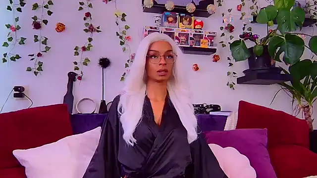 thegoddesschayenne online show from March 19, 1:33 pm