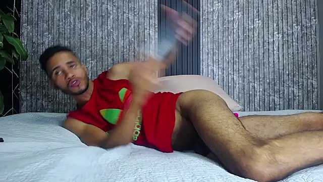 Snapshot of alex_bigcock11 chatting on February 27, 6:31 pm alex bigcock11 online show from February 27, 6:31 pm