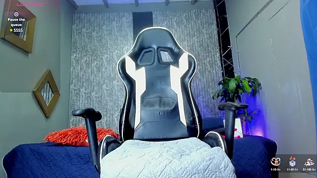 Snapshot of alex_bigcock11 chatting on March 11, 12:06 pm alex bigcock11 online show from March 11, 12:06 pm