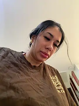 Snapshot of kiim_taaylor chatting on June 10, 11:11 am kiim taaylor online show from June 10, 11:11 am