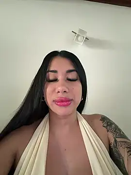 kiim taaylor online show from July 8, 1:56 pm