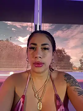 kiim taaylor online show from October 29, 12:59 pm