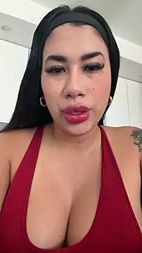 kiim taaylor online show from February 8, 1:20 pm