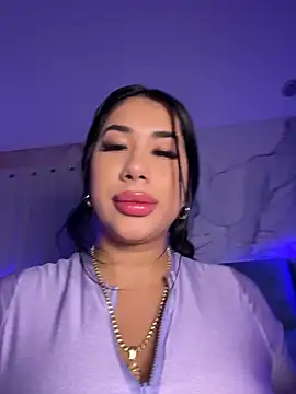 kiim taaylor online show from November 7, 11:15 am