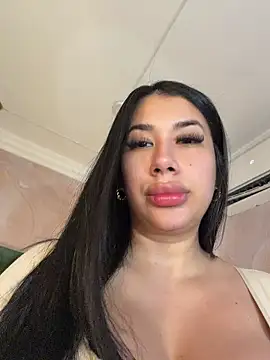 Snapshot of kiim_taaylor chatting on May 4, 6:00 pm kiim taaylor online show from May 4, 6:00 pm