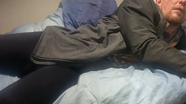 Snapshot of nakud4u chatting on October 24, 8:08 pm nakud4u online show from October 24, 8:08 pm