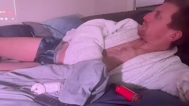 Snapshot of nakud4u chatting on November 3, 5:16 pm nakud4u online show from November 3, 5:16 pm