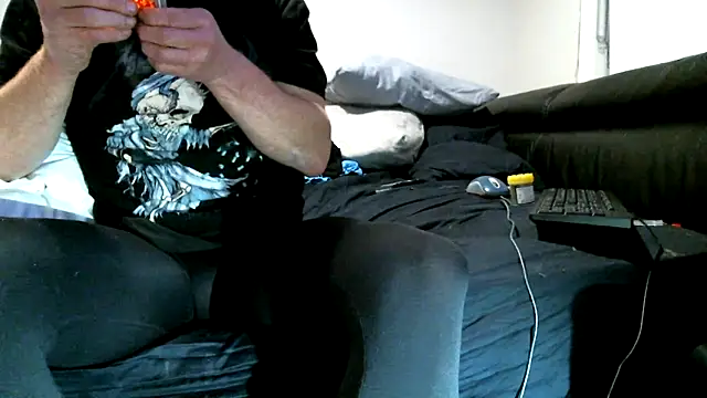 Snapshot of nakud4u chatting on May 27, 2:46 pm nakud4u online show from May 27, 2:46 pm