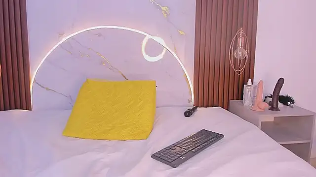 miamiller69 online show from March 22, 7:36 am