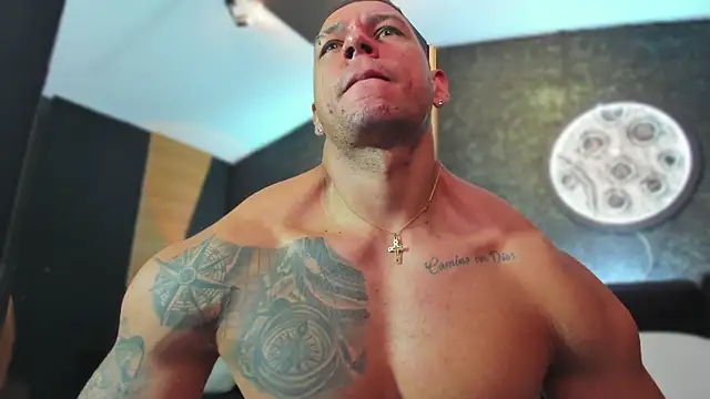 Snapshot of MassimoWalton2 chatting on January 21, 1:00 pm MassimoWalton2 online show from January 21, 1:00 pm