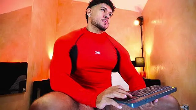 MassimoWalton2 online show from May 25, 3:28 am