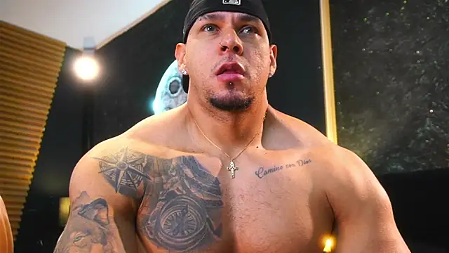 MassimoWalton2 online show from November 5, 12:08 pm