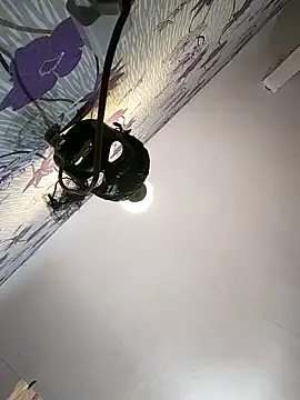 SweetLeila40 online show from March 12, 12:20 am