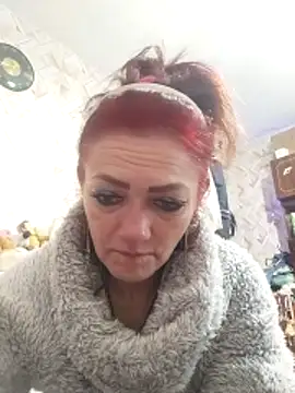 SweetLeila40 online show from April 7, 5:42 am