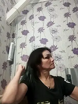 SweetLeila40 online show from February 27, 8:20 pm