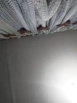 SweetLeila40 online show from January 7, 9:20 pm