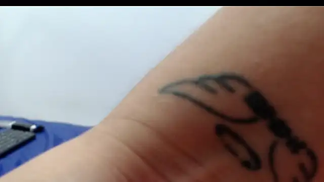 evaleribigtits18 online show from November 9, 7:51 pm