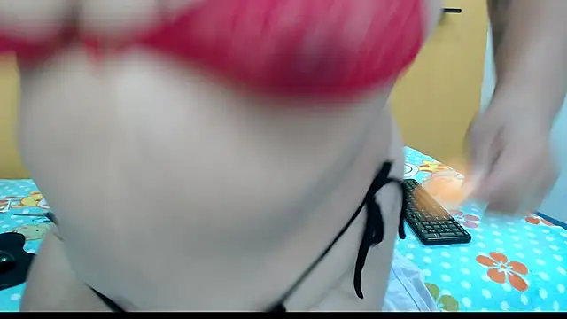 evaleribigtits18 online show from March 8, 5:17 am