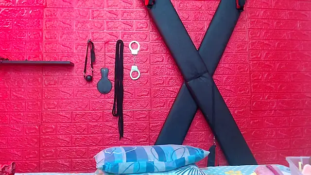 evaleribigtits18 online show from February 19, 1:29 am