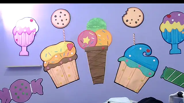 evaleribigtits18 online show from November 30, 3:35 pm