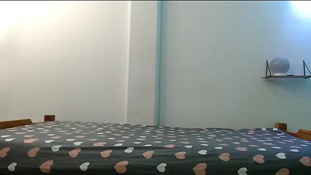 evaleribigtits18 online show from March 9, 2:37 am