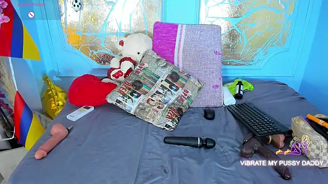 Snapshot of melaniecooperr chatting on July 7, 6:47 am melaniecooperr online show from July 7, 6:47 am