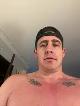 DamienSliick online show from May 3, 9:18 pm
