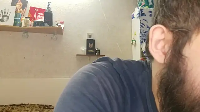 Snapshot of BISEXGOOD777 chatting on December 14, 8:31 am BISEXGOOD777 online show from December 14, 8:31 am