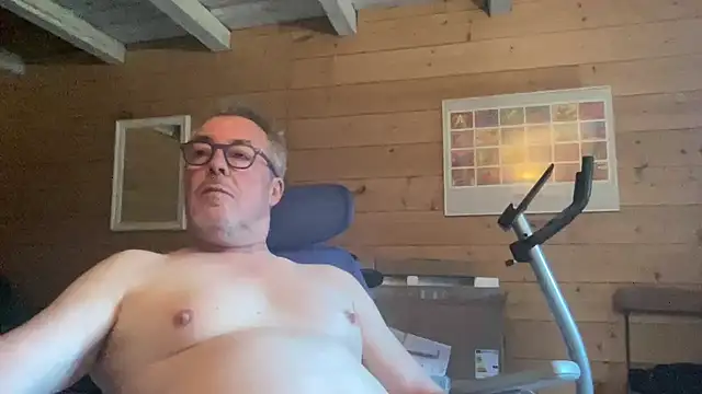 lelohop online show from March 5, 7:16 am