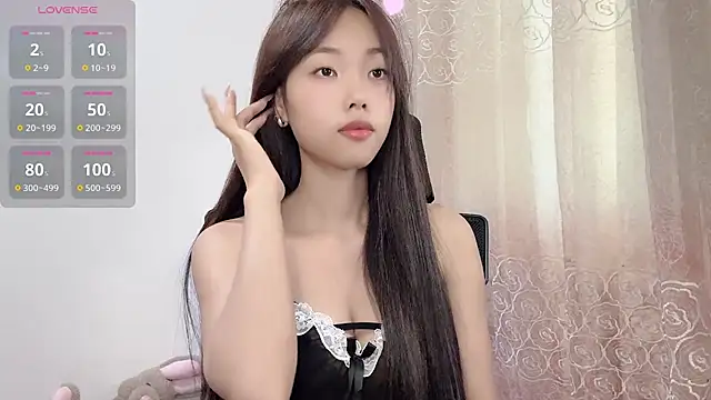 Snapshot of Lvy--v chatting on September 12, 1:39 am Lvy--v online show from September 12, 1:39 am