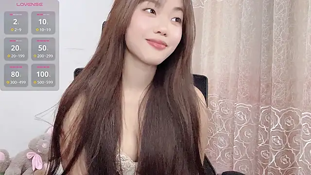 Snapshot of Lvy--v chatting on February 16, 2:48 pm Lvy--v online show from February 16, 2:48 pm