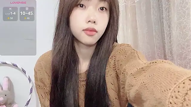 Snapshot of Lvy--v chatting on October 28, 10:31 pm Lvy--v online show from October 28, 10:31 pm