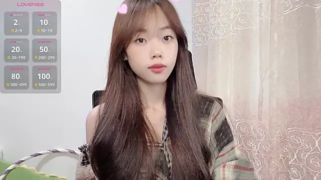 Snapshot of Lvy--v chatting on November 27, 11:49 pm Lvy--v online show from November 27, 11:49 pm