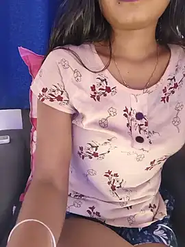 Snapshot of yhona_darling chatting on June 15, 12:16 pm yhona darling online show from June 15, 12:16 pm