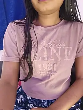 Snapshot of yhona_darling chatting on May 28, 1:28 pm yhona darling online show from May 28, 1:28 pm