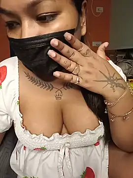 Hot Urvi online show from May 23, 7:13 pm