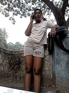 Hot Urvi online show from December 1, 8:15 am