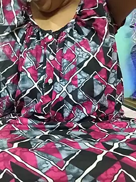 Snapshot of MUMTAJ-1 chatting on July 11, 12:11 am MUMTAJ-1 online show from July 11, 12:11 am