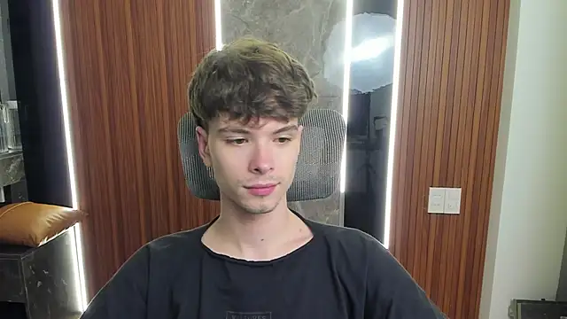 calvin love you online show from April 5, 5:08 pm