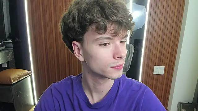 Snapshot of calvin_love_you chatting on May 29, 3:40 pm calvin love you online show from May 29, 3:40 pm