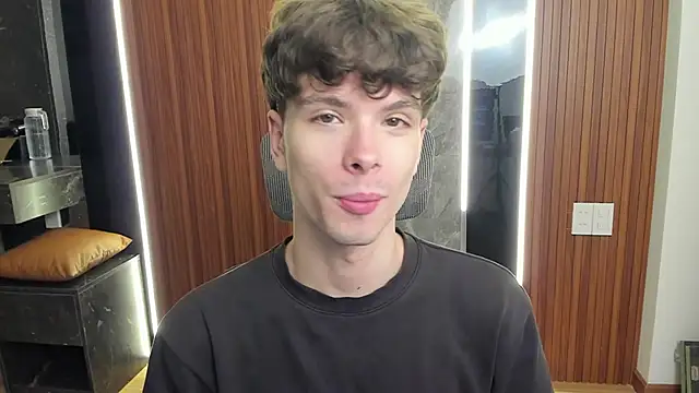 calvin love you online show from April 18, 5:15 pm