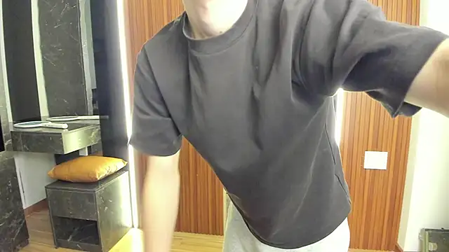 Snapshot of calvin_love_you chatting on April 29, 5:30 pm calvin love you online show from April 29, 5:30 pm