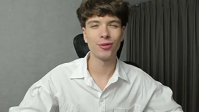 calvin love you online show from March 6, 5:08 pm