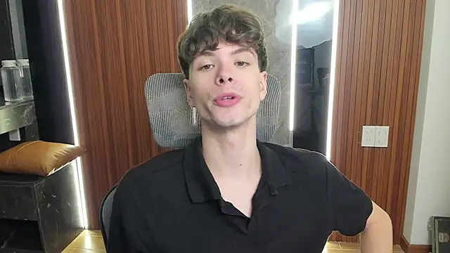 calvin love you online show from April 7, 5:15 pm